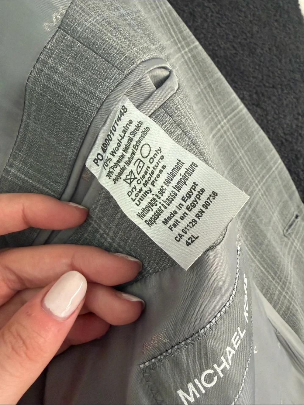 NEW Michael kors Light Gray Plaid Men's suit